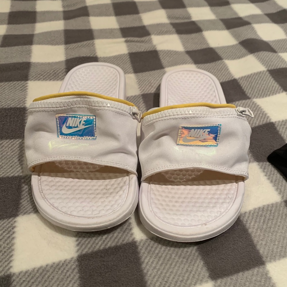 Nike slides